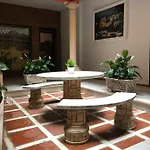 Nueva 13 *