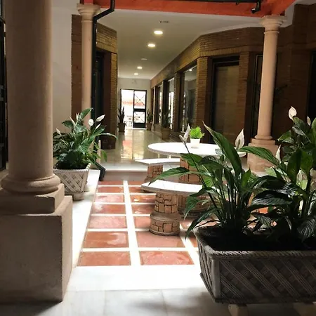 Nueva 13 * Ronda