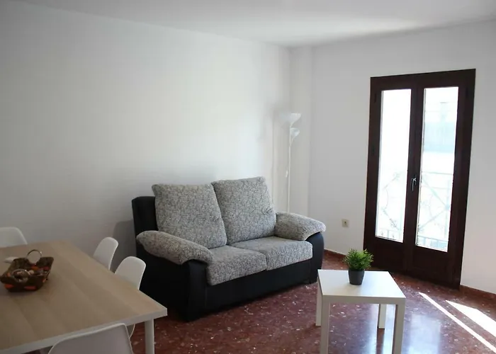 Nueva 13 * רונדה